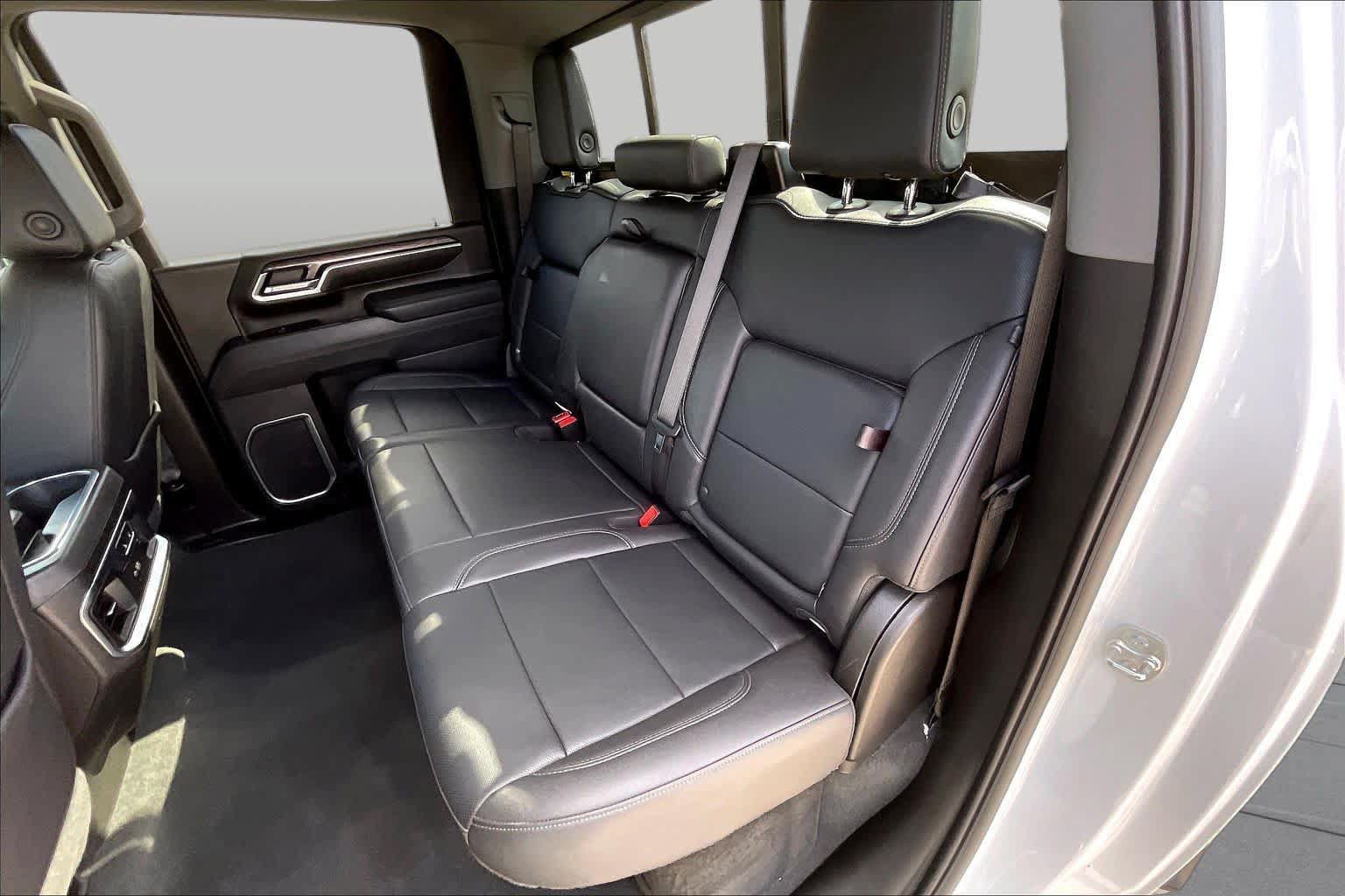 Certified 2025 Chevrolet Silverado 2500 LTZ w/ LTZ Convenience Package AWD/4WD image 20