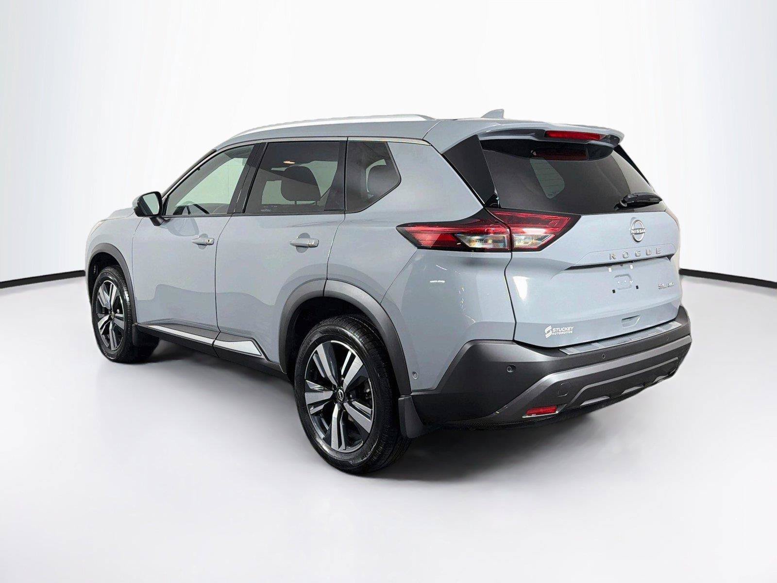 Used 2023 Nissan Rogue SL w/ SL Premium Package AWD/4WD image 9