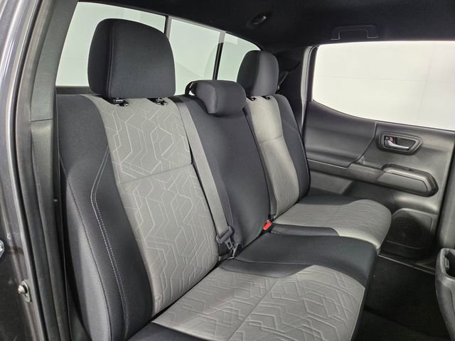 Used 2022 Toyota Tacoma TRD Sport w/ Technology Package RWD image 14