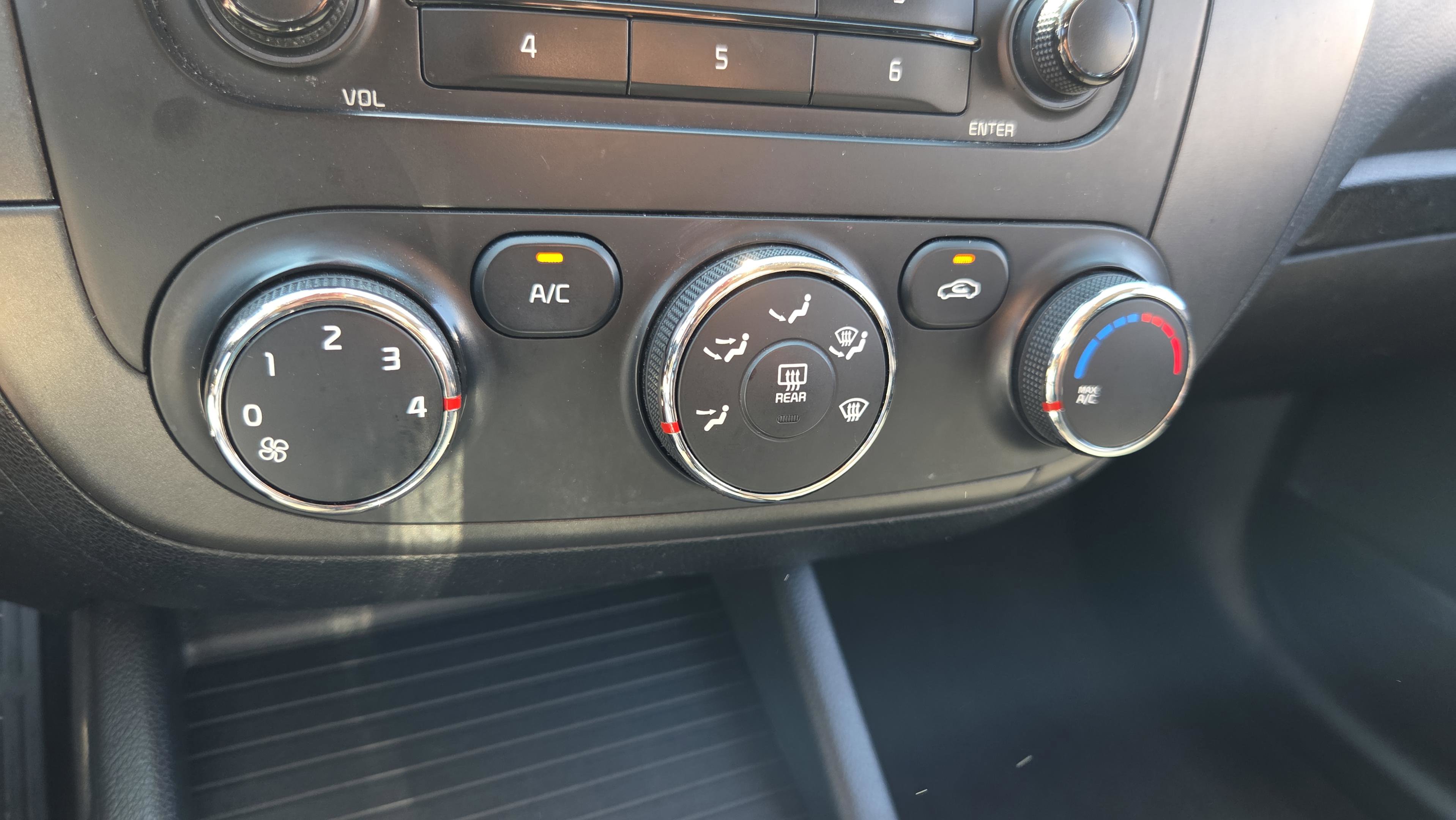 Used 2016 Kia Forte LX image 22