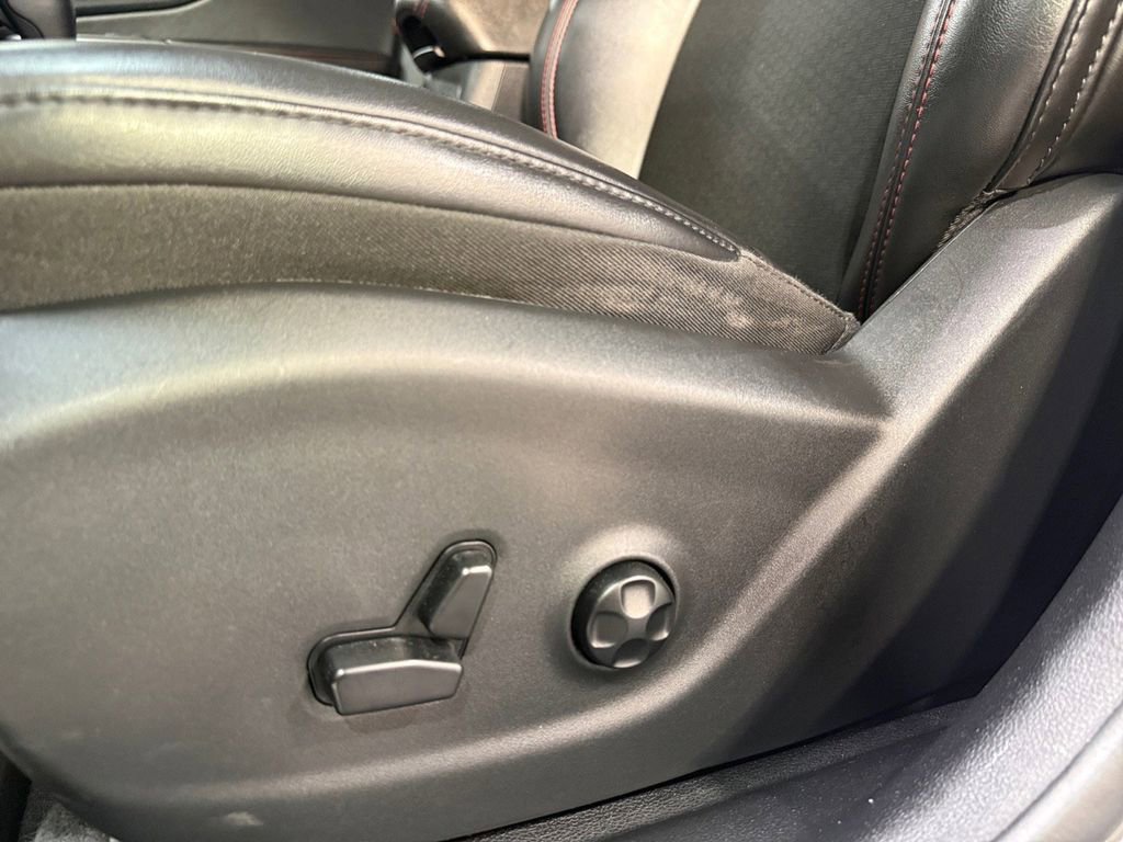 Used 2019 Jeep Cherokee Trailhawk w/ Comfort & Convenience Group image 24
