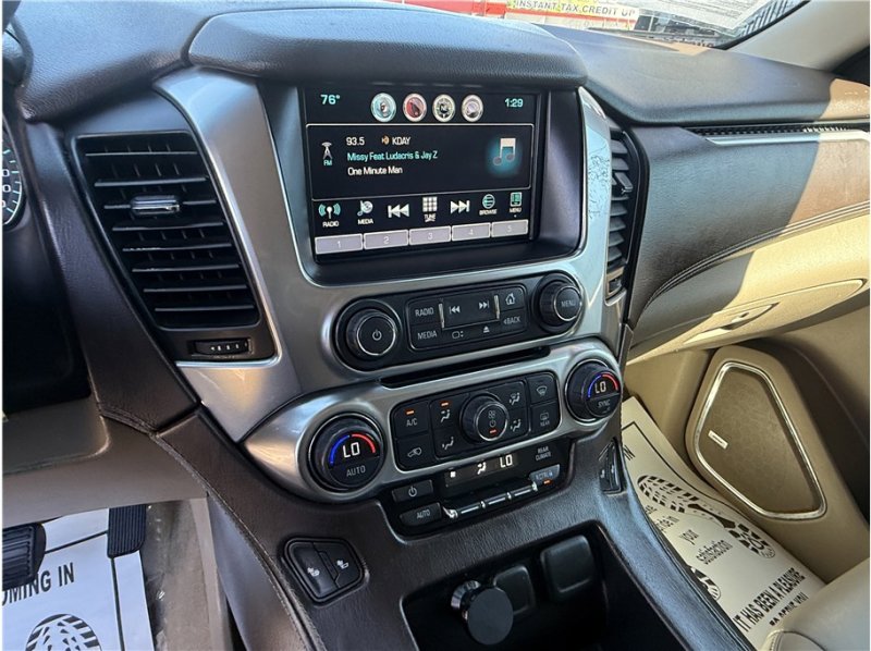 Used 2016 Chevrolet Suburban LT image 41