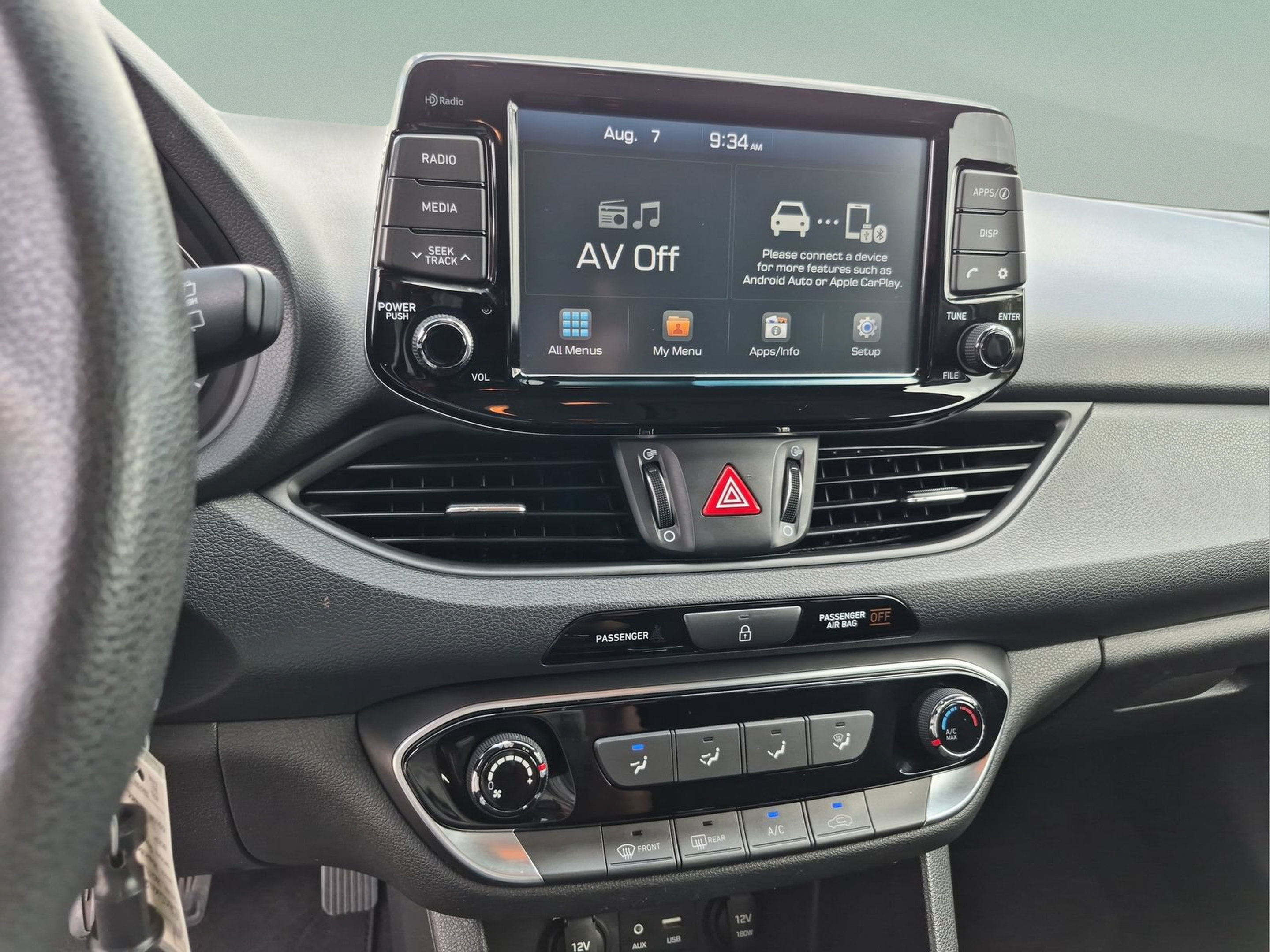 Used 2019 Hyundai Elantra GT FWD image 12
