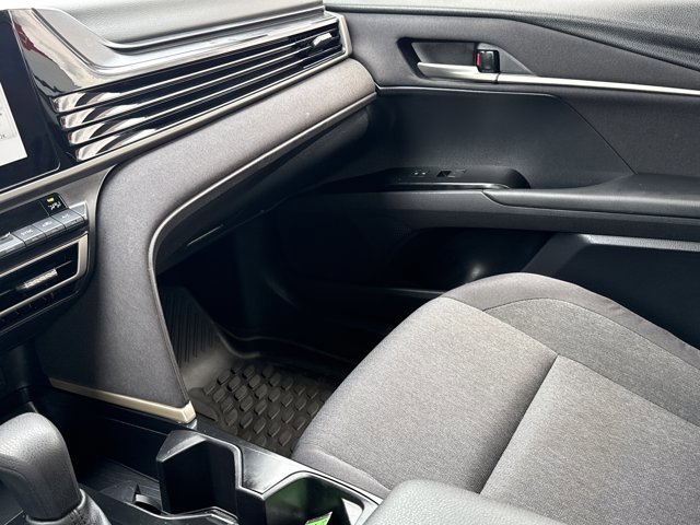 Used 2025 Toyota Camry LE w/ Convenience Package FWD image 19