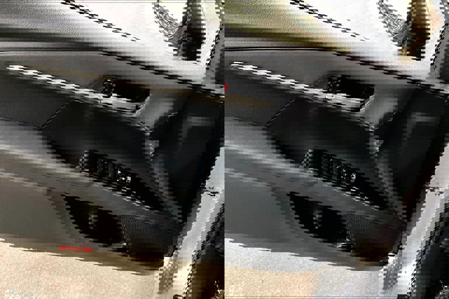 Used 2025 Toyota Camry LE image 36