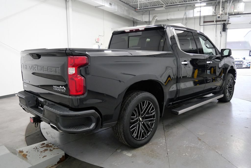 Used 2019 Chevrolet Silverado 1500 High Country w/ Technology Package AWD/4WD image 7