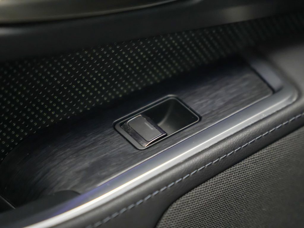 Used 2024 Lexus GX 550 image 17