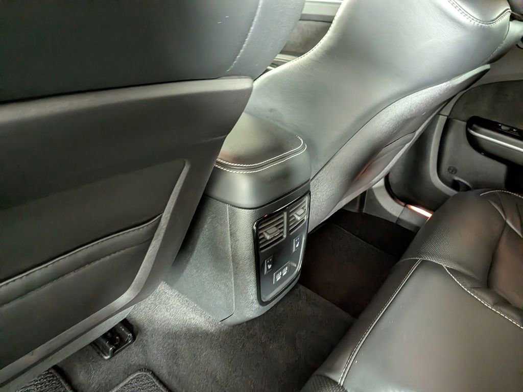 Certified 2023 Chrysler 300 C RWD image 35