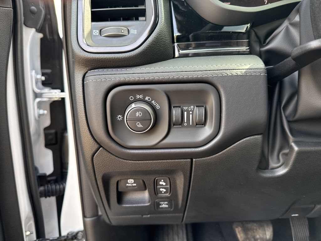 New 2026 RAM 1500 Limited AWD/4WD image 17