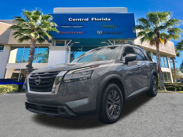 Used 2022 Nissan Pathfinder SV FWD image 9