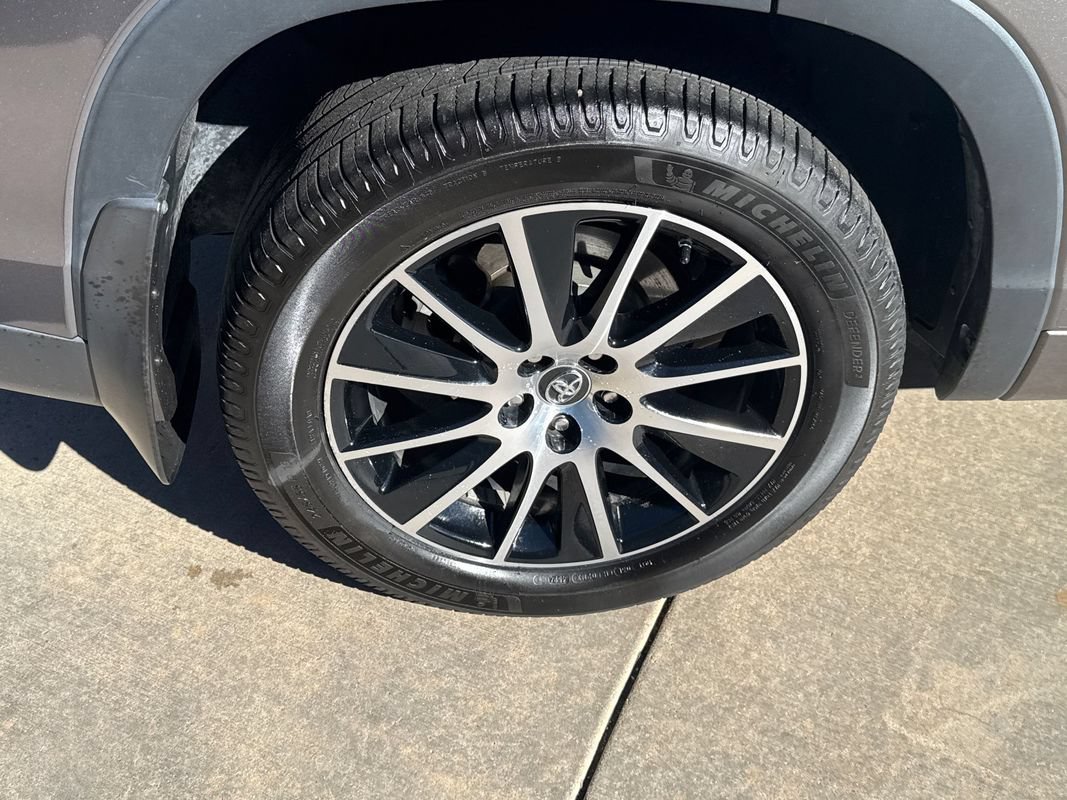 Used 2018 Toyota Highlander SE AWD/4WD image 13