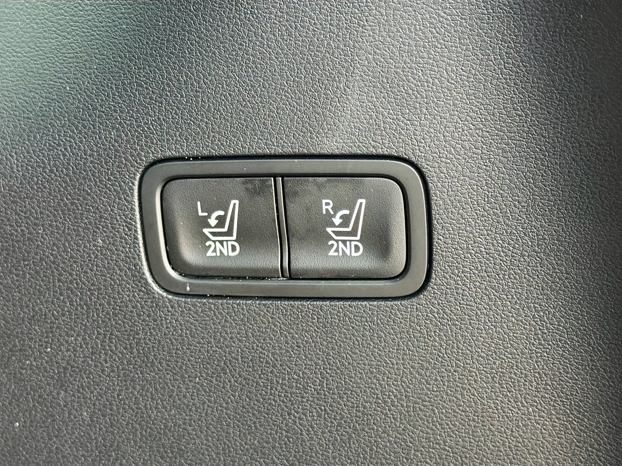 Used 2026 Hyundai Santa Fe Limited FWD image 13
