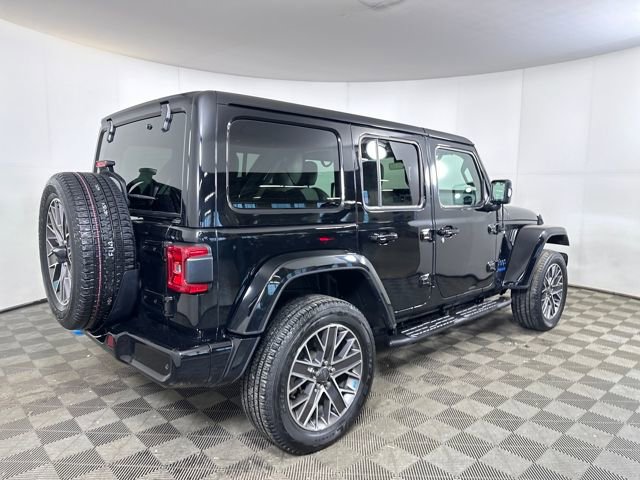 Used 2022 Jeep Wrangler Unlimited Sahara image 3