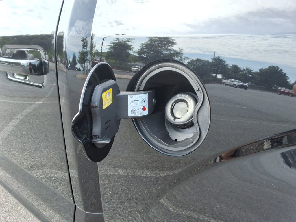 Used 2020 Ford F150 Lariat RWD image 12