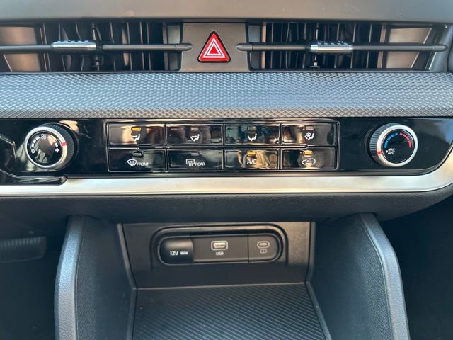 Used 2025 Kia Sportage LX image 25