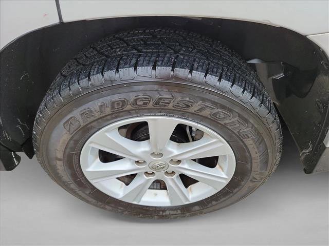 Used 2012 Toyota Highlander 4WD w/ Tech Pkg image 12