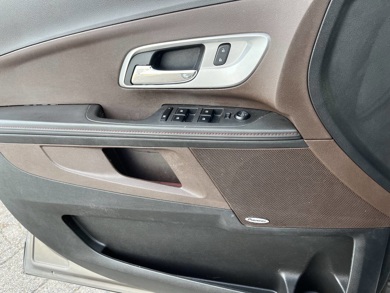 Used 2012 Chevrolet Equinox LTZ image 13