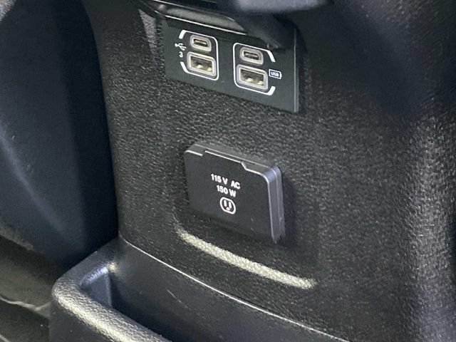 Used 2019 Jeep Wrangler Unlimited Sahara w/ Dual Top Group AWD/4WD image 23