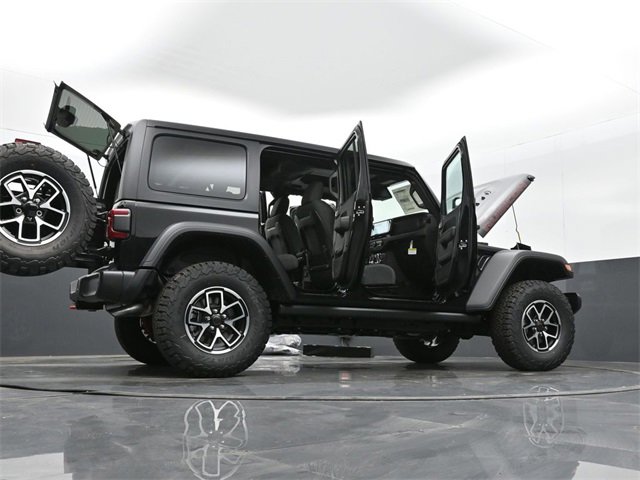 Used 2024 Jeep Wrangler Unlimited Rubicon w/ Technology Group image 50