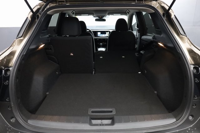 Used 2025 Nissan Kicks SV image 26