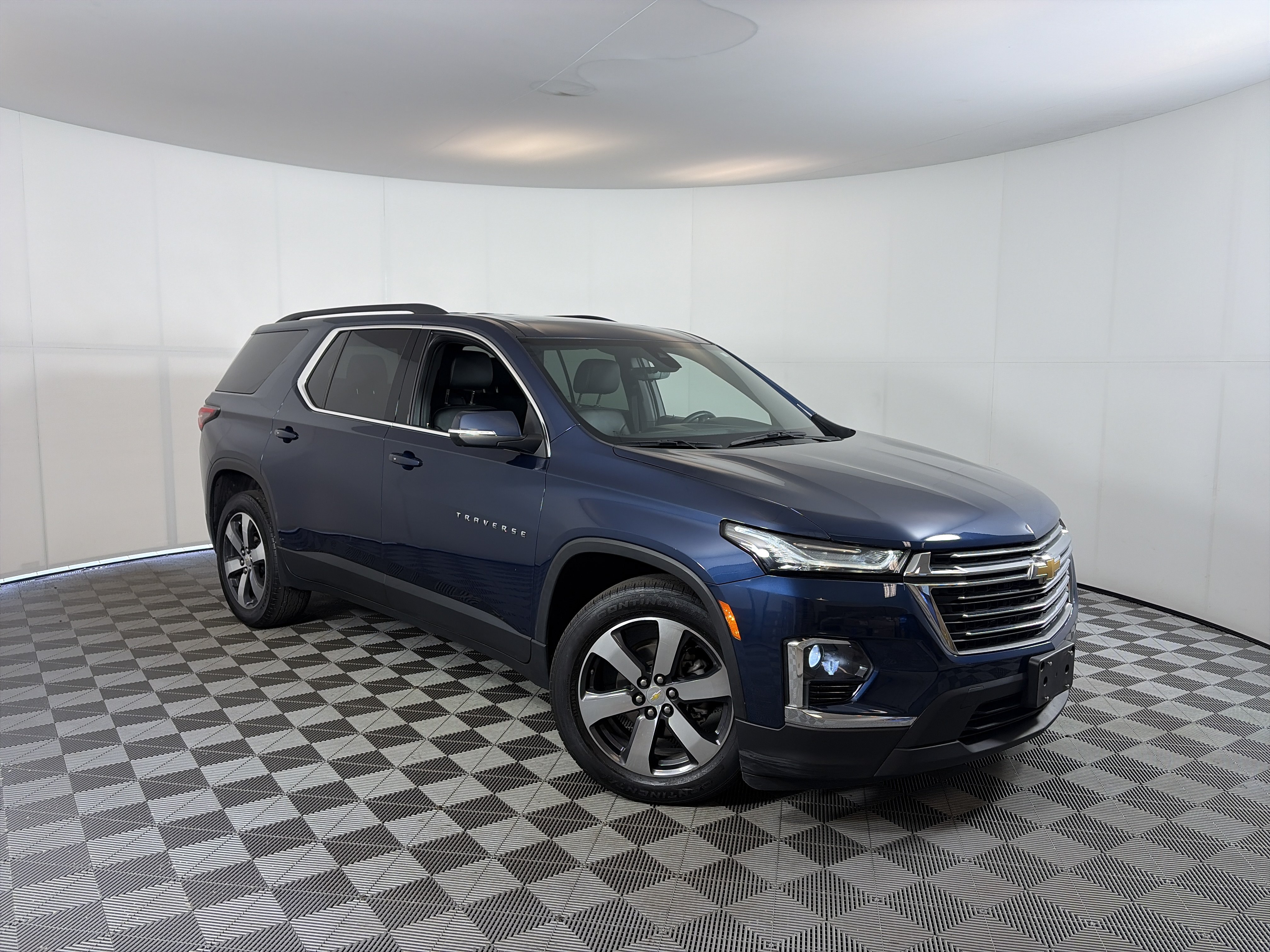Certified 2023 Chevrolet Traverse LT w/ LT Premium Package