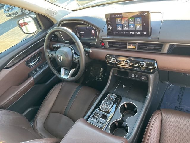 Used 2025 Honda Pilot Elite image 12