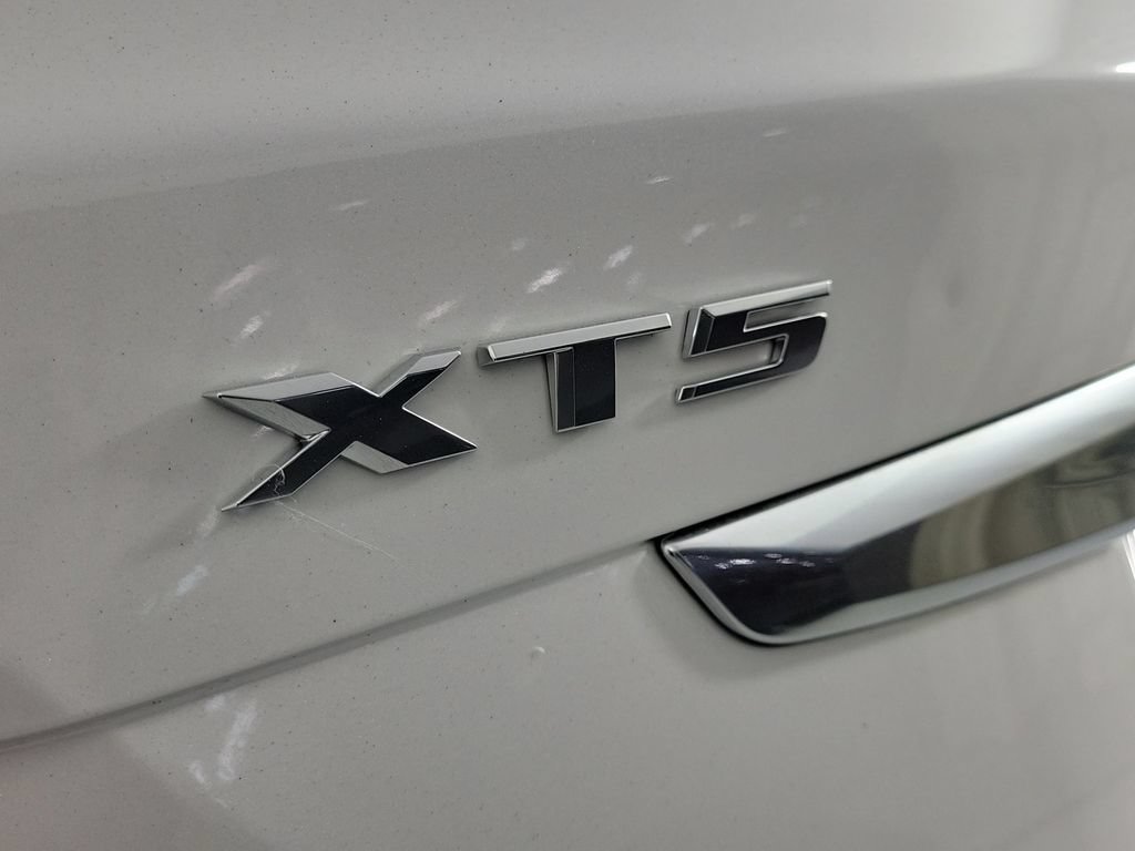 Used 2020 Cadillac XT5 Premium Luxury FWD image 5