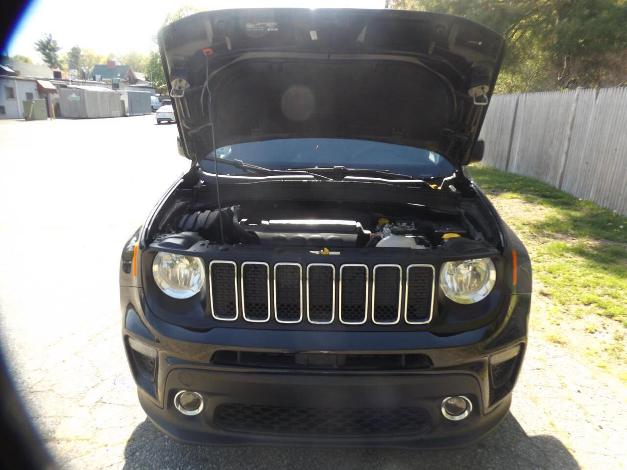 Used 2020 Jeep Renegade Latitude image 12