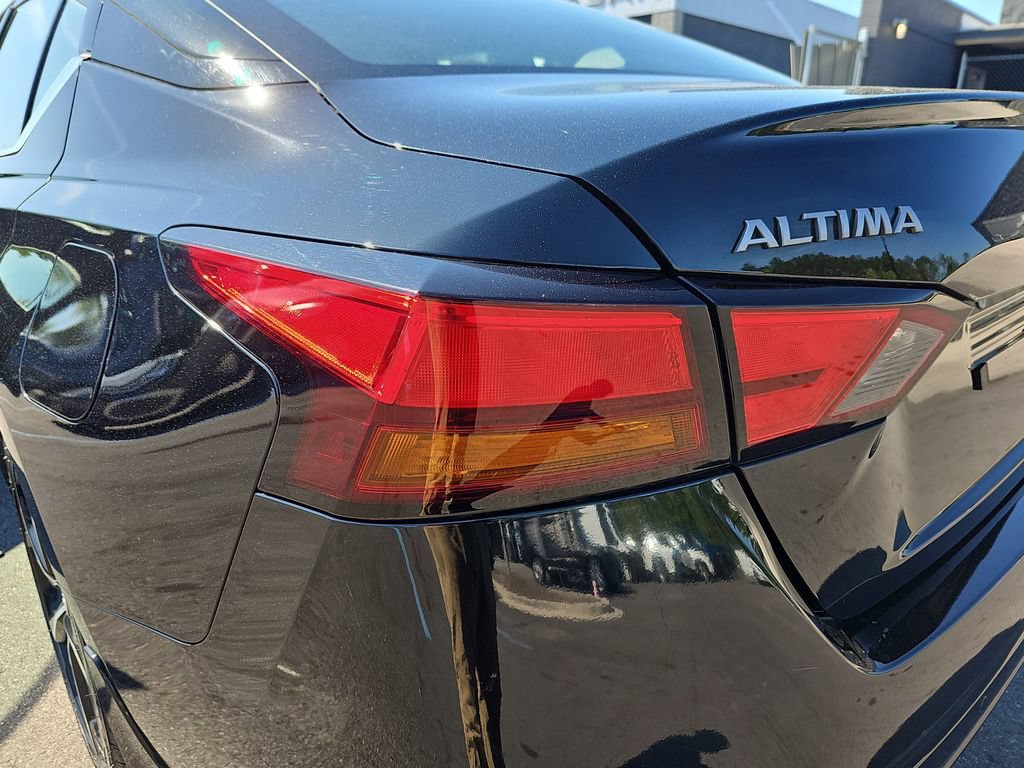 Used 2024 Nissan Altima 2.5 SR FWD image 37