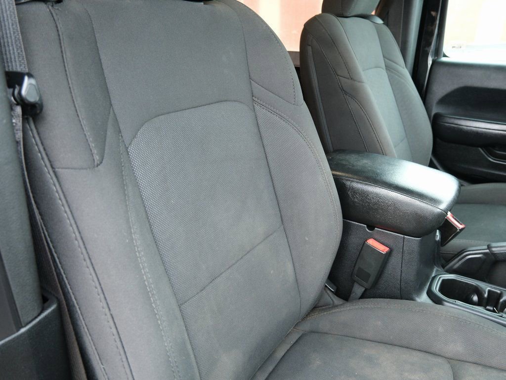 Used 2020 Jeep Wrangler Sport image 27