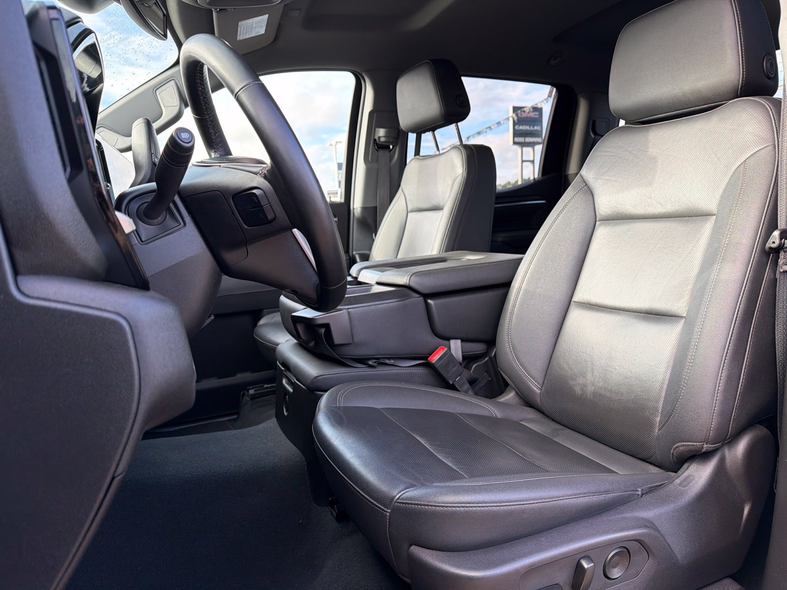 Used 2025 GMC Sierra 1500 SLT AWD/4WD image 8