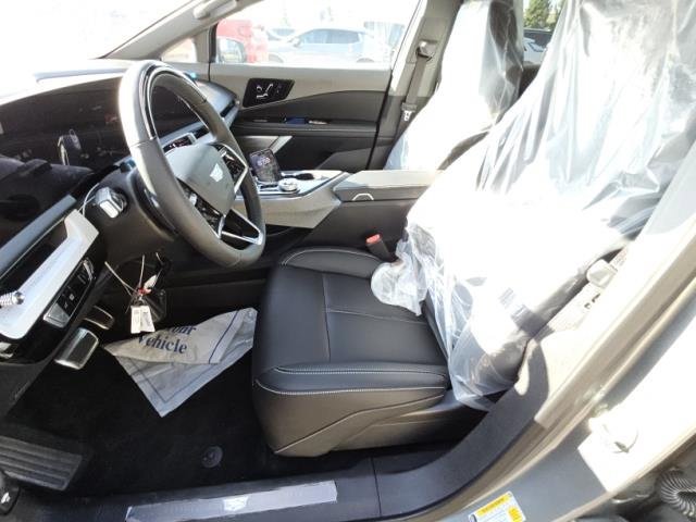 Used 2027 Cadillac Optiq Luxury RWD image 11