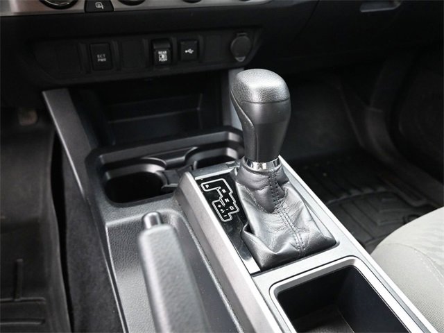 Used 2020 Toyota Tacoma SR5 image 25