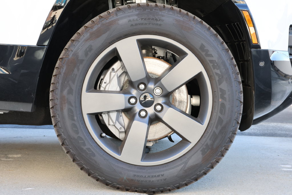 New 2026 Land Rover Defender 110 X-Dynamic SE AWD/4WD image 10