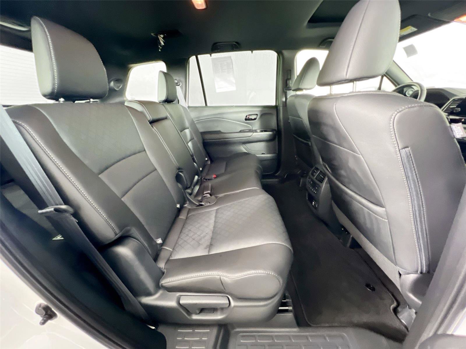 Used 2023 Honda Passport Elite image 24