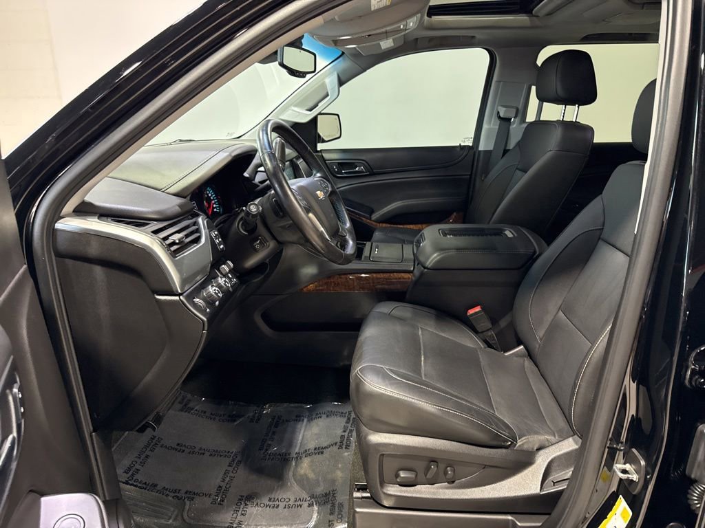 Used 2018 Chevrolet Suburban Premier AWD/4WD image 24
