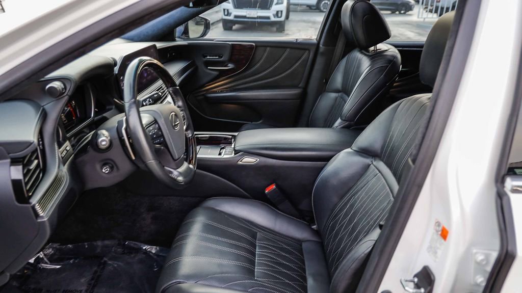 Used 2021 Lexus LS 500 w/ Interior Upgrade Package image 22