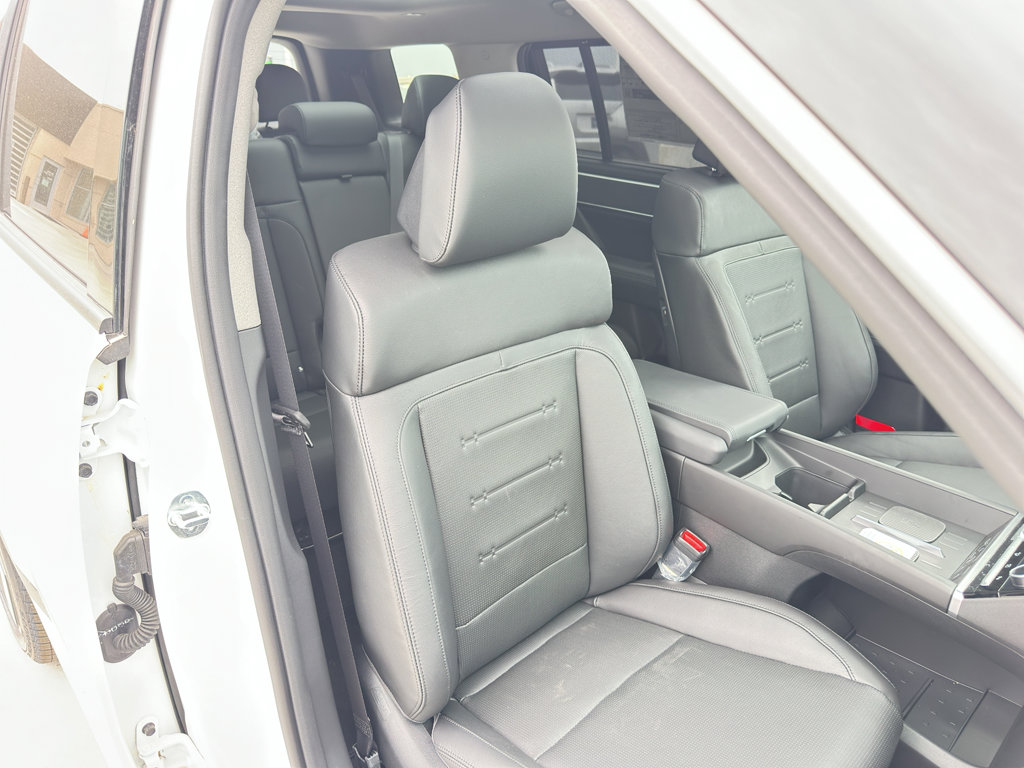 New 2025 Hyundai Santa Fe Limited image 30