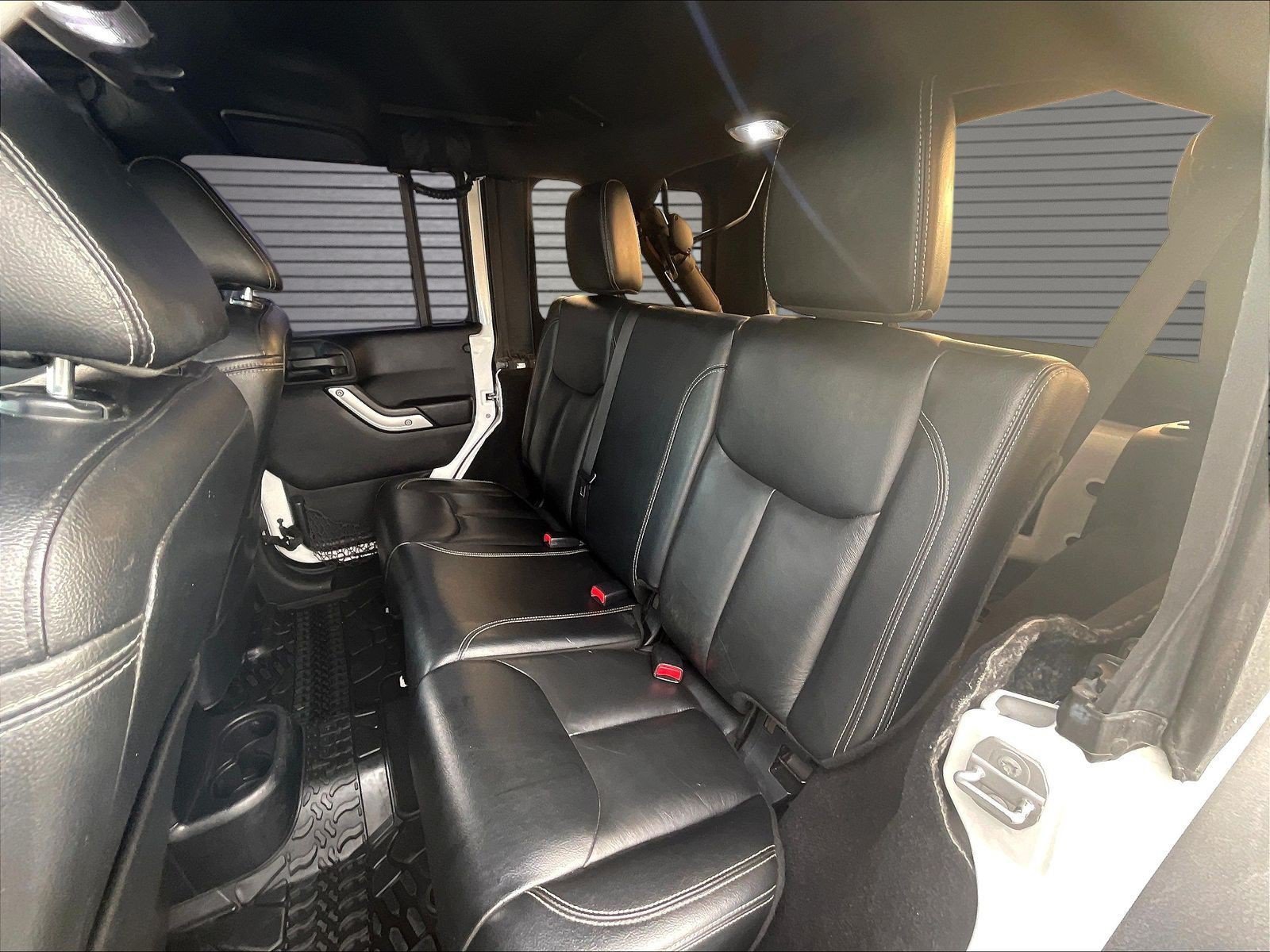 Used 2015 Jeep Wrangler Unlimited Rubicon w/ Dual Top Group AWD/4WD image 19