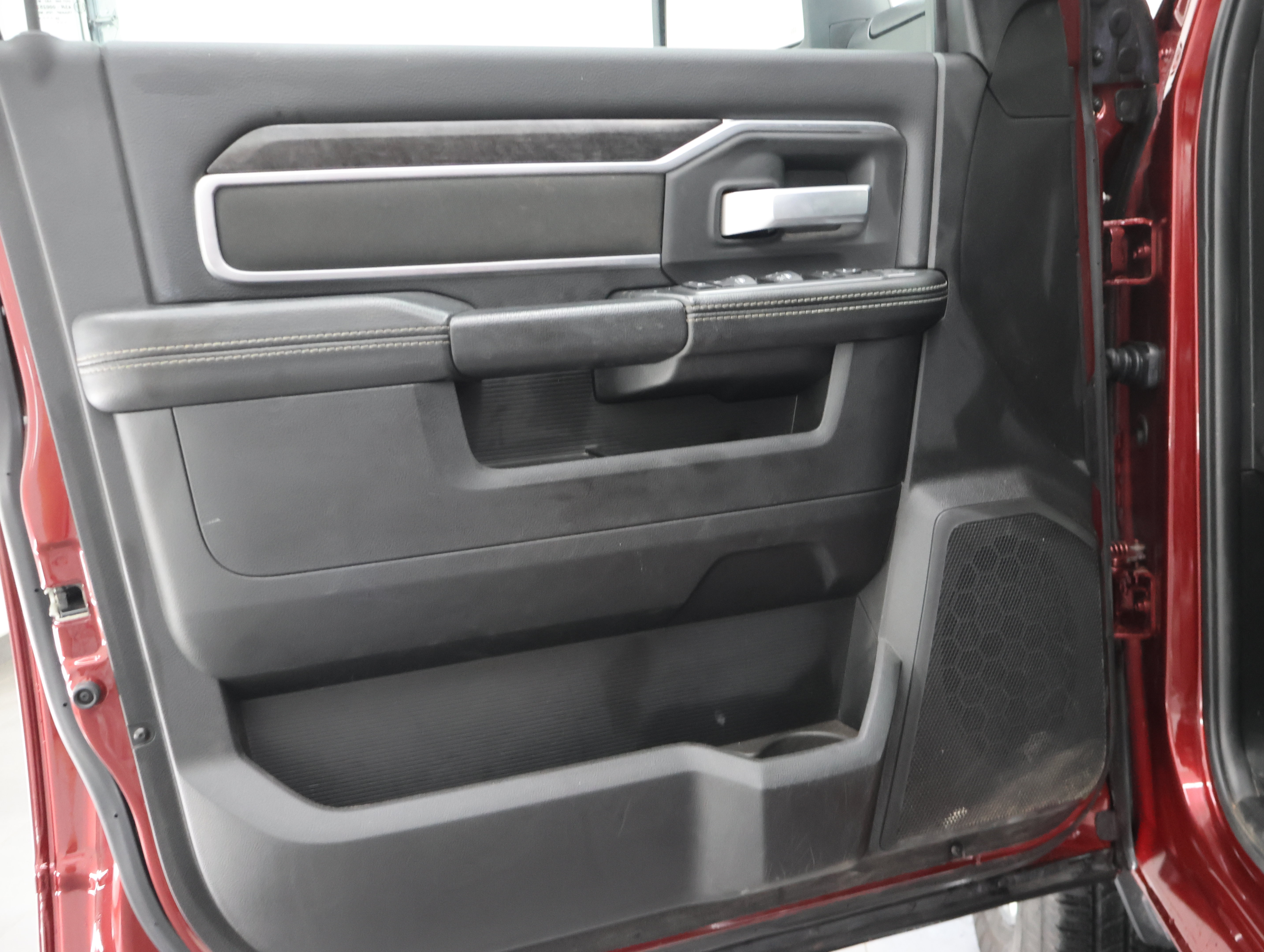 Used 2024 RAM 2500 Big Horn w/ Safety Group AWD/4WD image 39