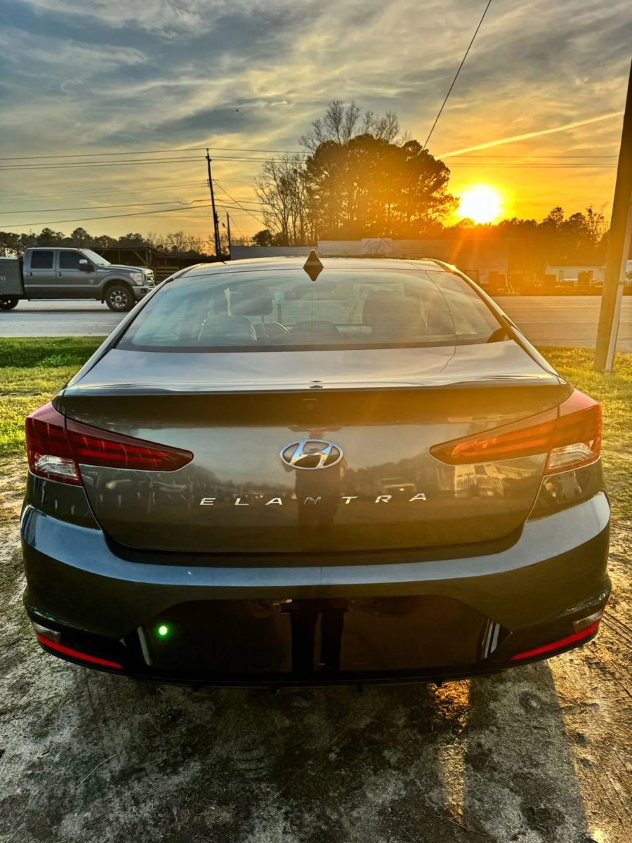 Used 2020 Hyundai Elantra SEL image 8