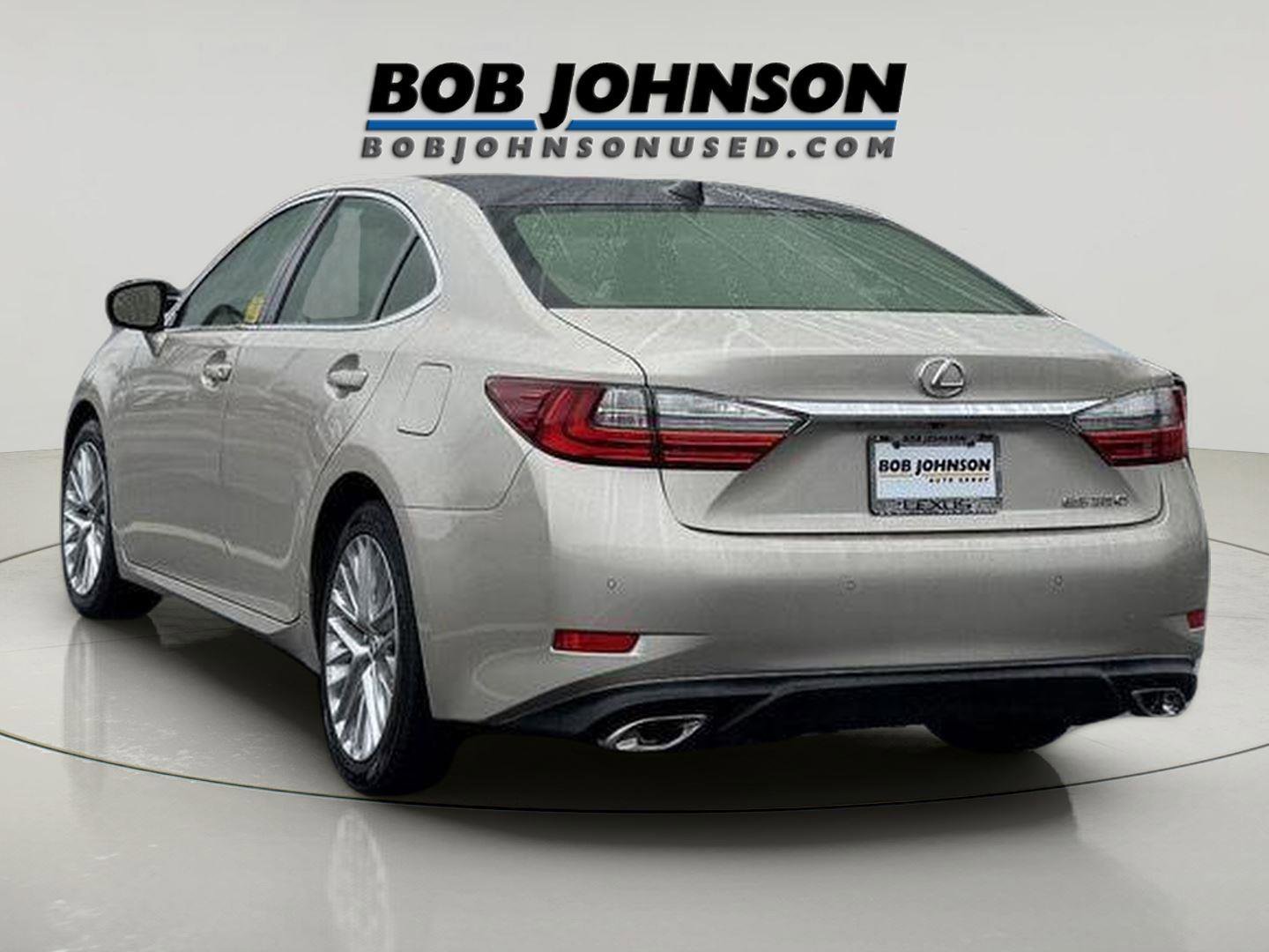 Used 2016 Lexus ES 350 w/ Luxury Package w/Wood Trim FWD image 4