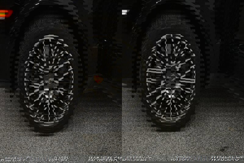 Used 2021 Porsche Cayenne S image 44