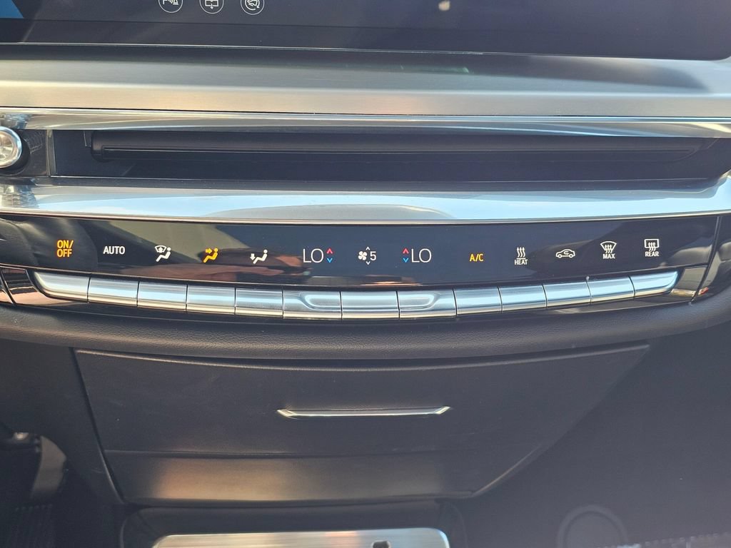 Certified 2024 Cadillac Lyriq Sport w/ LPO, Floor Liner Package AWD/4WD image 31