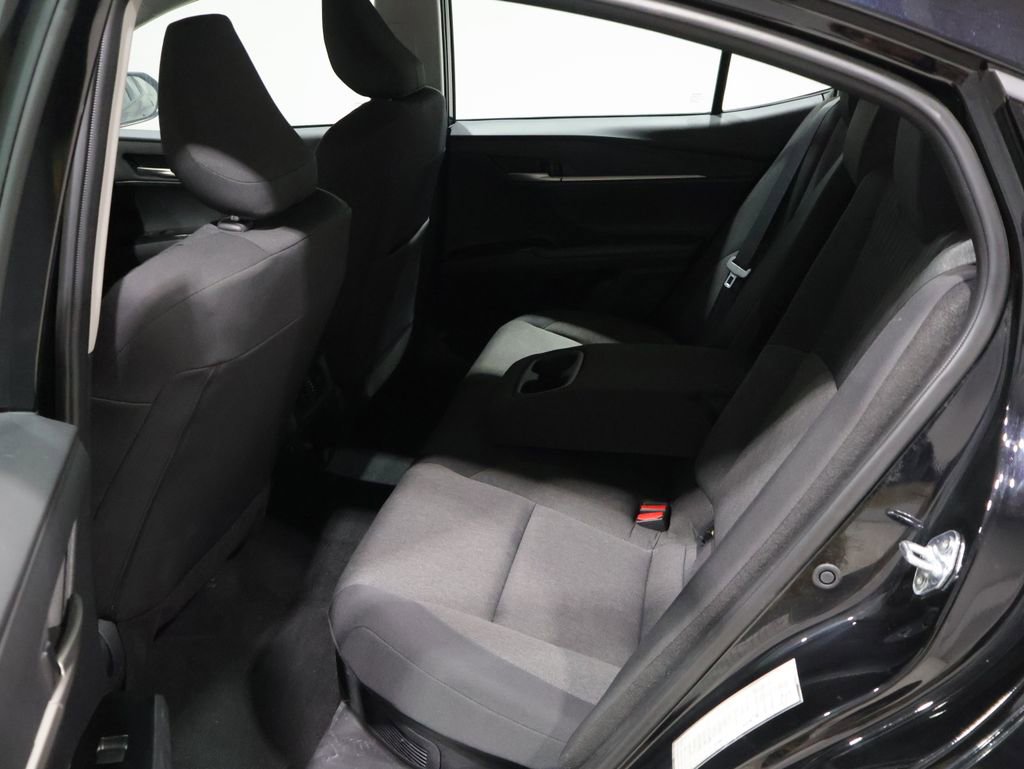Used 2025 Toyota Camry LE image 18