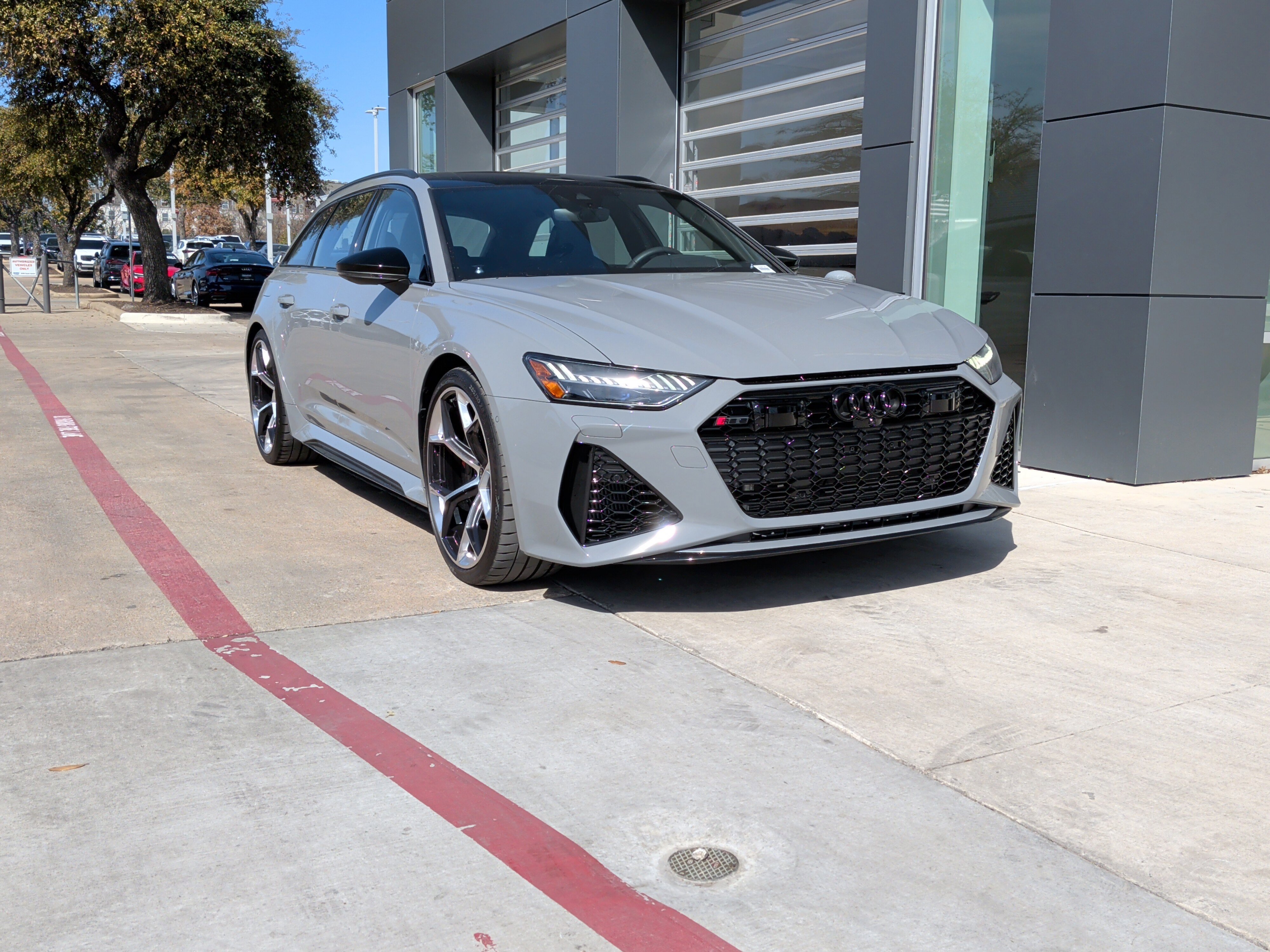 Used 2024 Audi RS 6 performance image 2