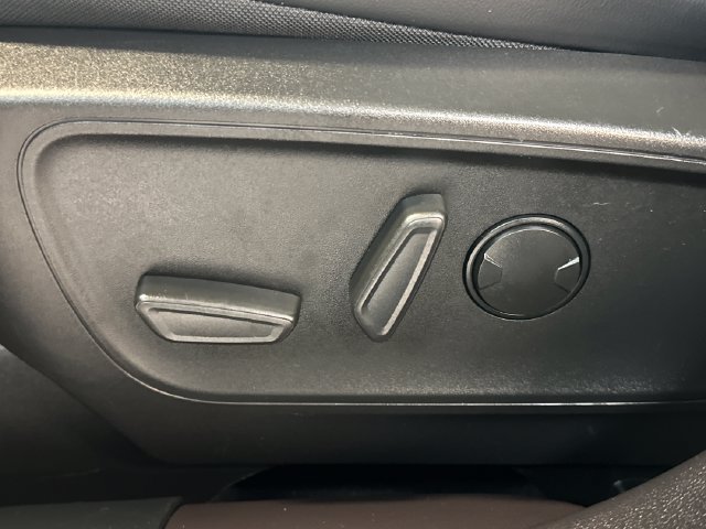 Used 2023 Ford Escape ST-Line w/ Tech Pack #1 AWD/4WD image 22