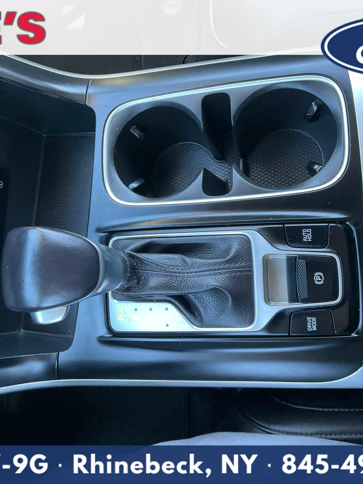 Used 2022 Kia Carnival LX image 24