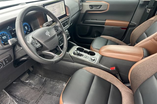 Used 2025 Ford Bronco Sport Outer Banks AWD/4WD image 11