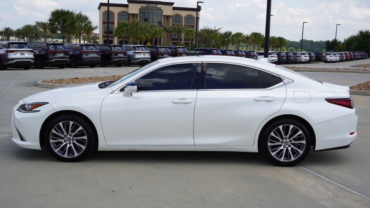 Used 2019 Lexus ES 350 w/ Premium Package image 5